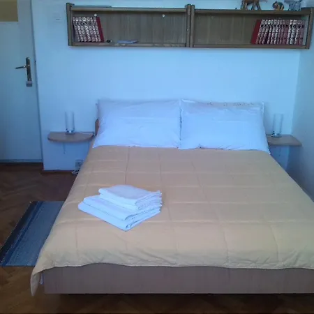 卡提卡旅馆 科尔丘拉